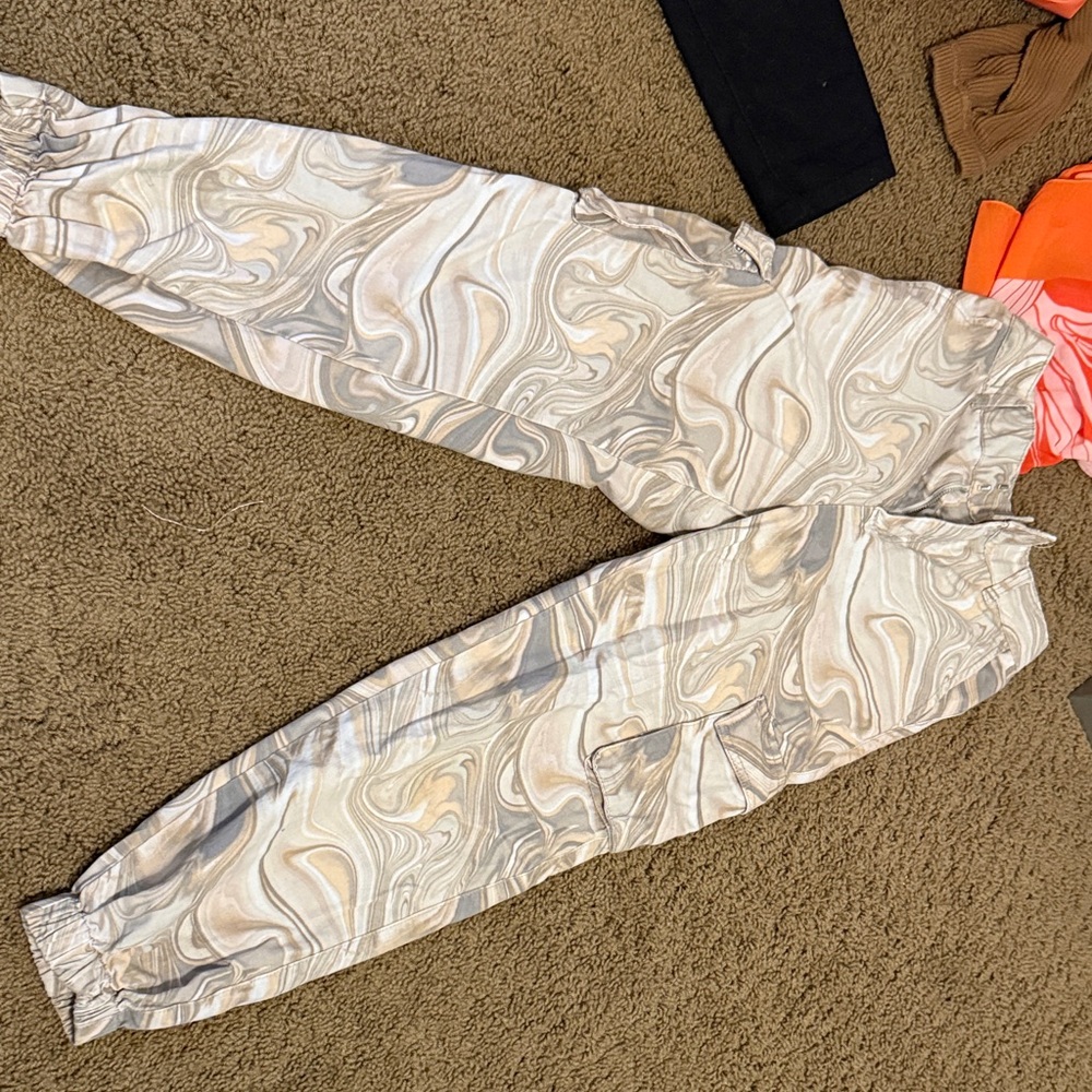 Forever 21 Swirl Pattern Pants - Cream and Gray